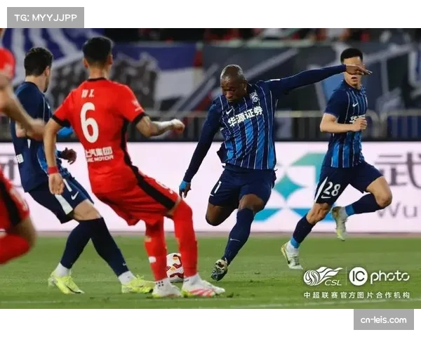 中超竞争愈加激烈,新鹏城十人逆袭三镇失利引发广泛关注 中超竞争愈加激烈,新鹏城十人逆袭三镇失利引发广泛关注